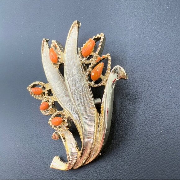 Vintage Gerrys Orange and Gold Tone Floral Brooch - Picture 2 of 11